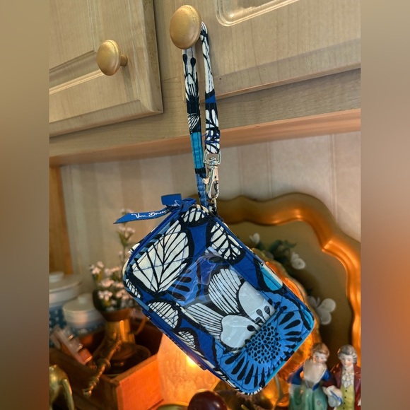 Vera Bradley Blue Bayou Smartphone Wristlet Wallet (retired) - Picture 9 of 12